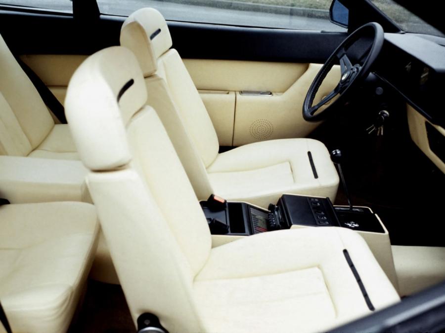  Ferrari Mondial 8 1980 года  (фото 14 из 16)